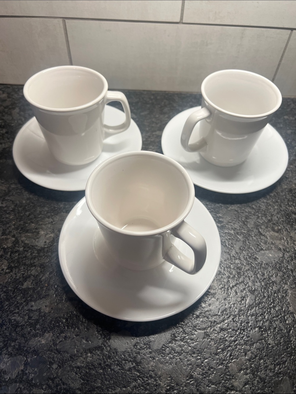 Set of 3 Corelle Coordinates White Porcelain Tea/Coffee Cups & Saucers like new!